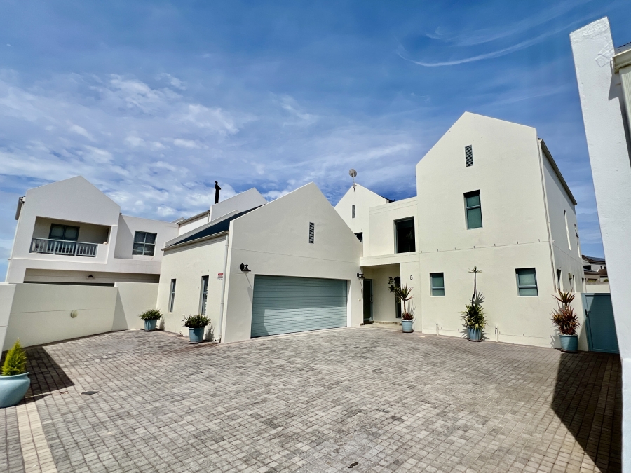 4 Bedroom Property for Sale in Blue Lagoon Western Cape